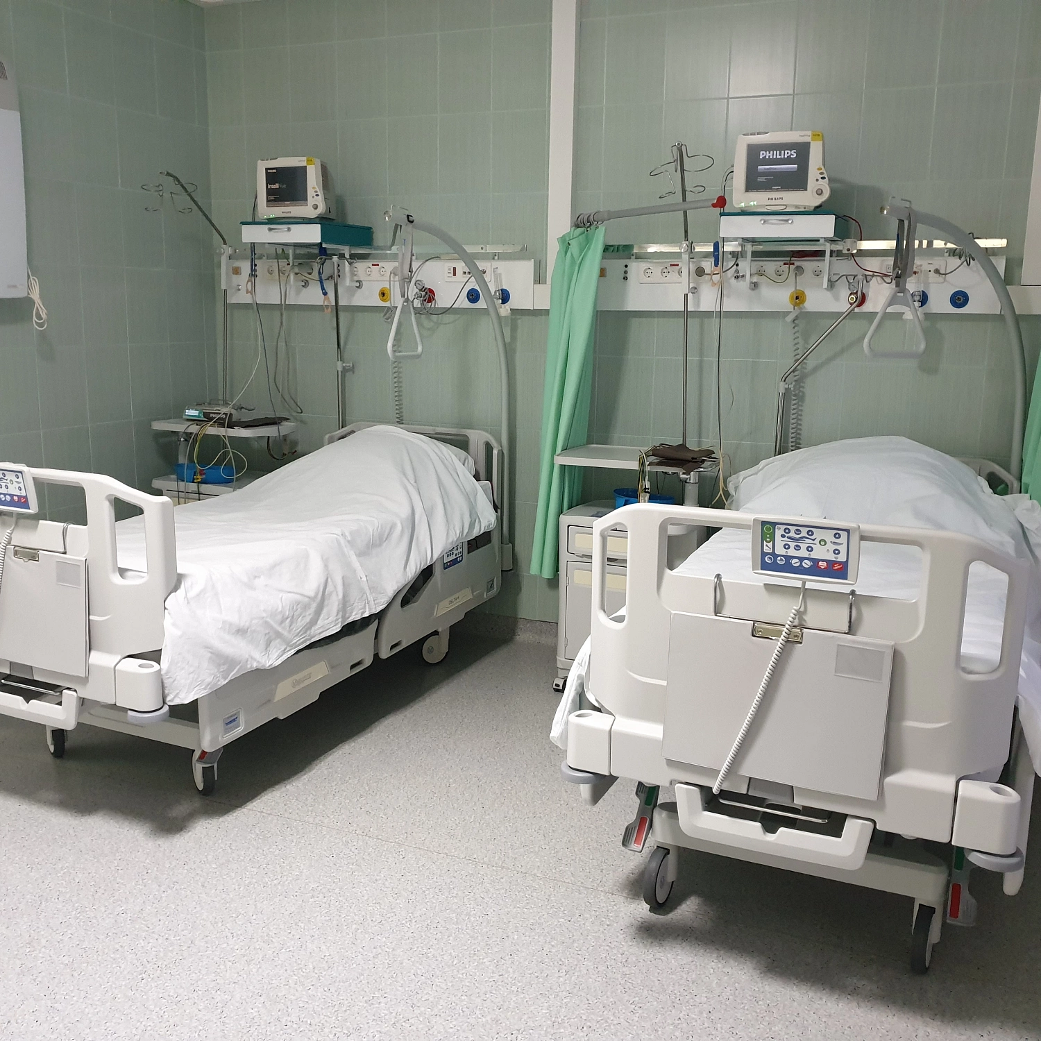 В частную клинику в Боткинском поставлена медицинская мебель Malvestio